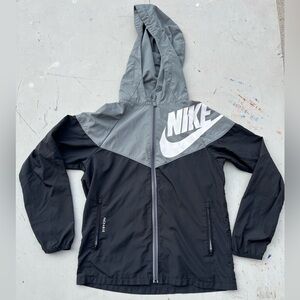 Kid's Nike Jacket Multicolor Windbreaker M Full Zip Street Casual Logo Swish